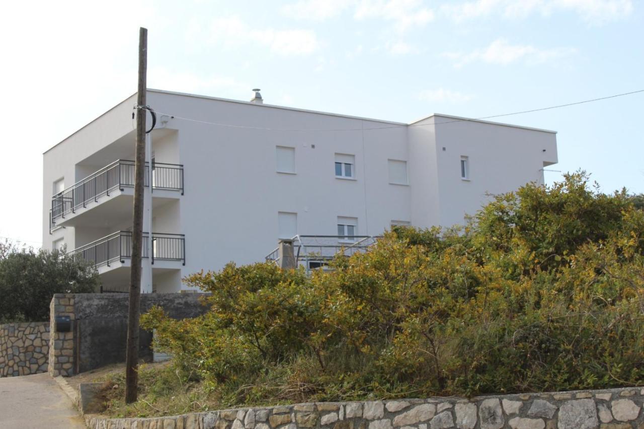 Apartmani Lana Rab Town Bagian luar foto